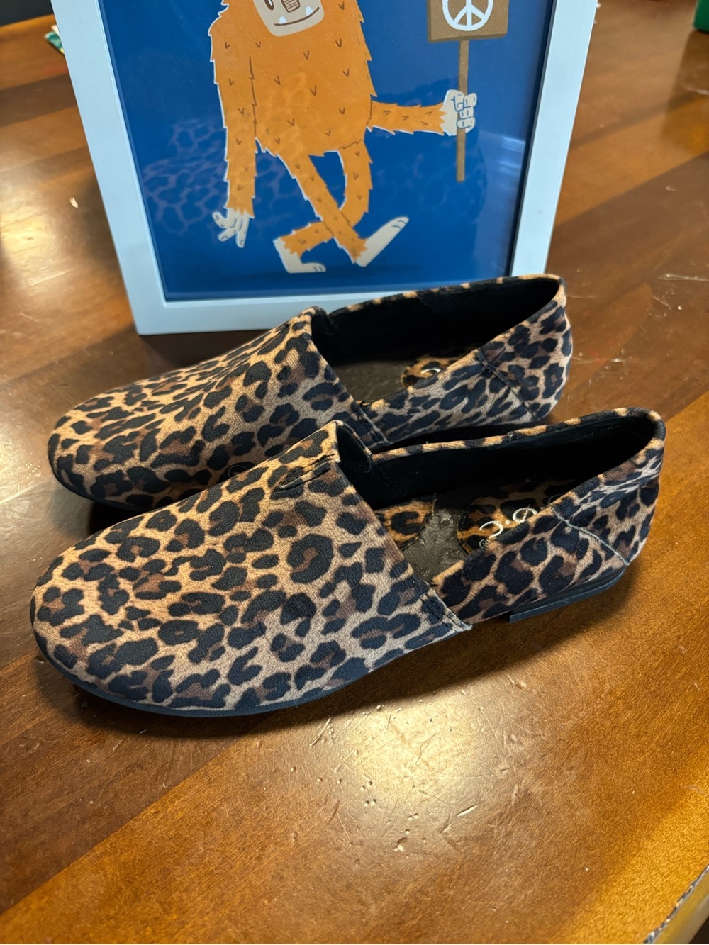 B.O.C. Animal print loafers size 6